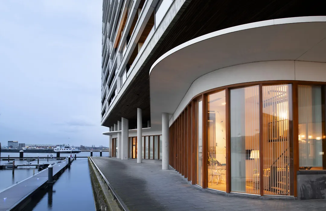 Eric Voekel Boutique Apartments - Riverfront Suites-1
